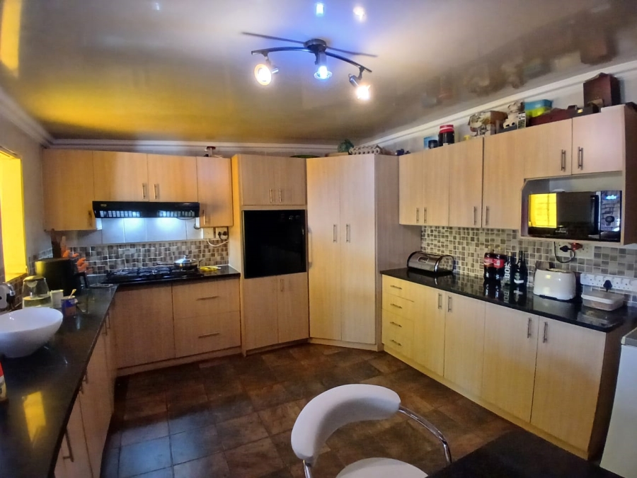 4 Bedroom Property for Sale in Kuruman Northern Cape